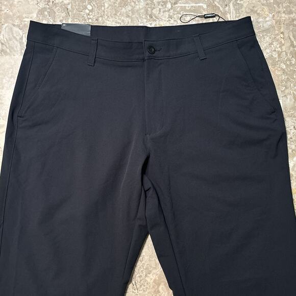 Under Armour Tech Pants Mens 38x32 Black Straight Fit Golf Performance NEW - Picture 1 of 12